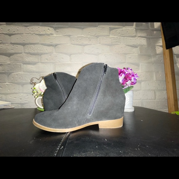 MUDD Black Suede Leather Ankle Boots w/ Fringe - Picture 5 of 12